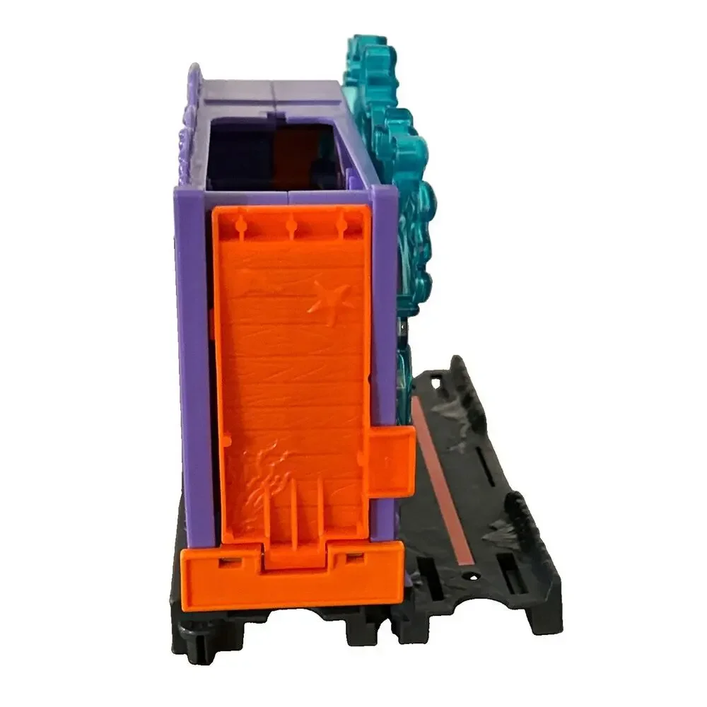 Rare 2017 Hot Wheels City Downtown Aquarium Bash Car Wash Play Set